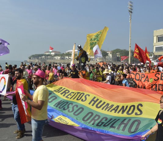 STF decide pela manutenção da Resolução CFP nº 01/99, alvo de questionamentos STF decide pela manutenção da Resolução 01/99, alvo de críticas