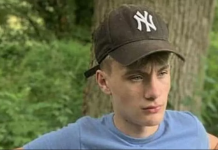 Declarado com morte cerebral, jovem ‘ressuscita’ após 6 meses e diz “eu te amo” Declarado com morte cerebral, jovem 'ressuscita' após 6 meses e diz "eu te amo"