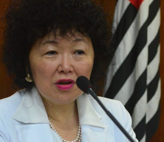 Médica e cientista da saúde, Yamaguchi rebate novos ataques: “Não me calarei” Médica e cientista da saúde, Yamaguchi rebate novos ataques: "Não me calarei"